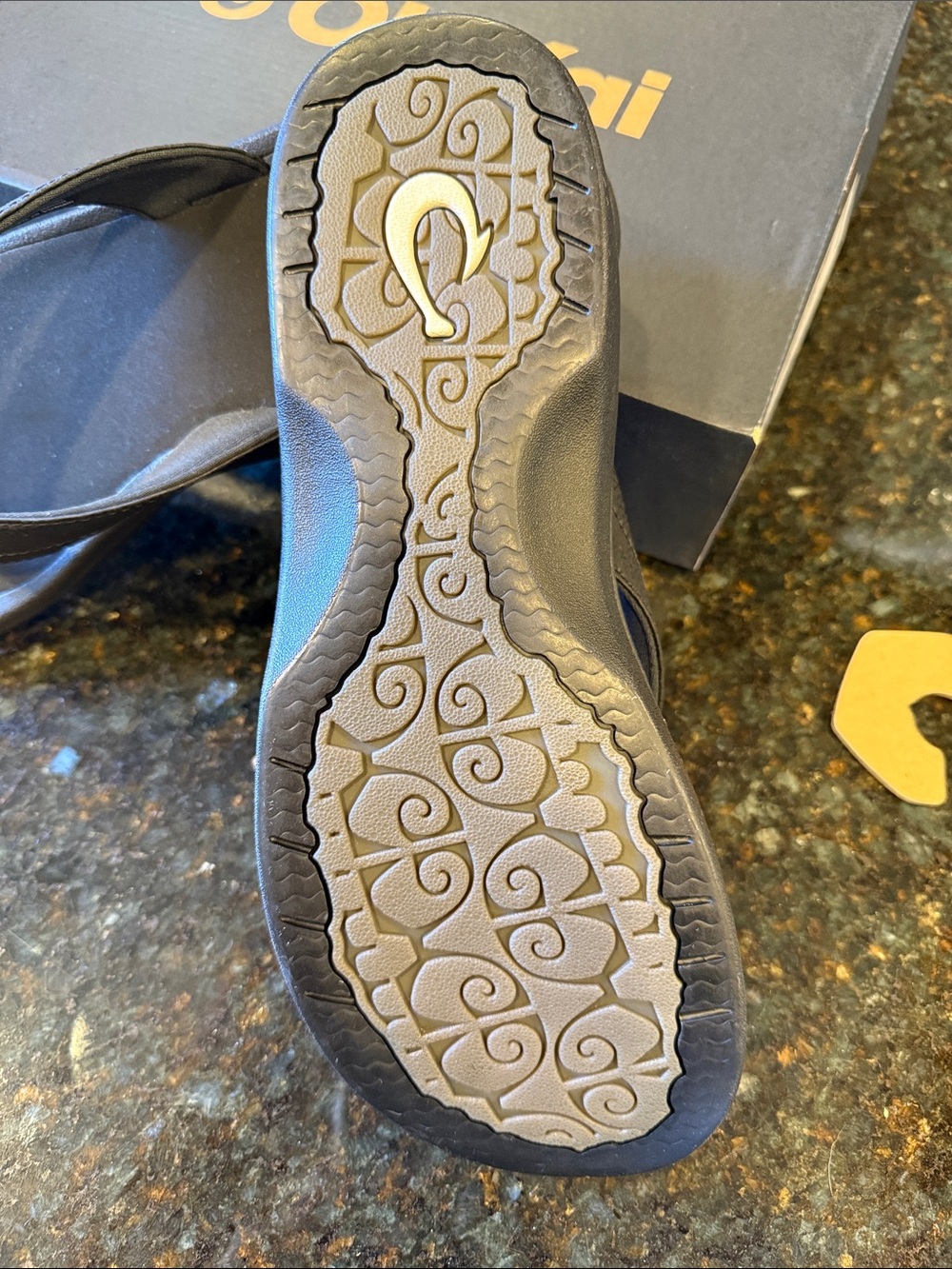 OluKai Black Womens Flip Flops - Picture 4 of 6